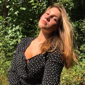 Meet your Posher, Emily